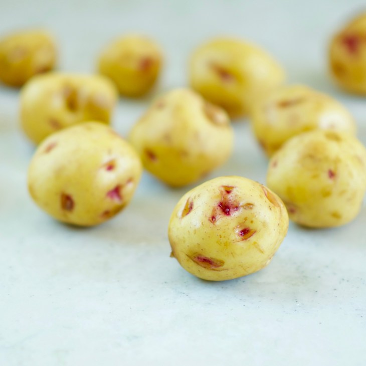 Lemon Roasted Potatoes with chive and mint Potatoes don't need to be boring