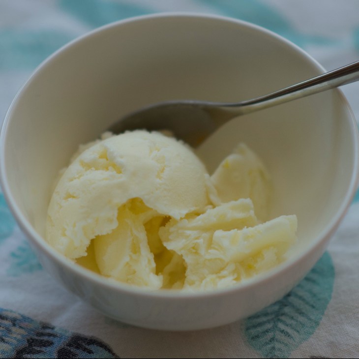 Easy No Churn Fresh Lemon Ice Cream