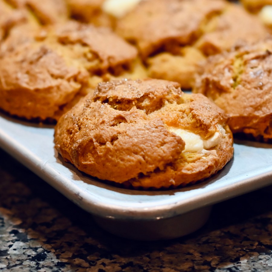 Pumpkin Muffins with Cream Cheese&nbsp;Filling